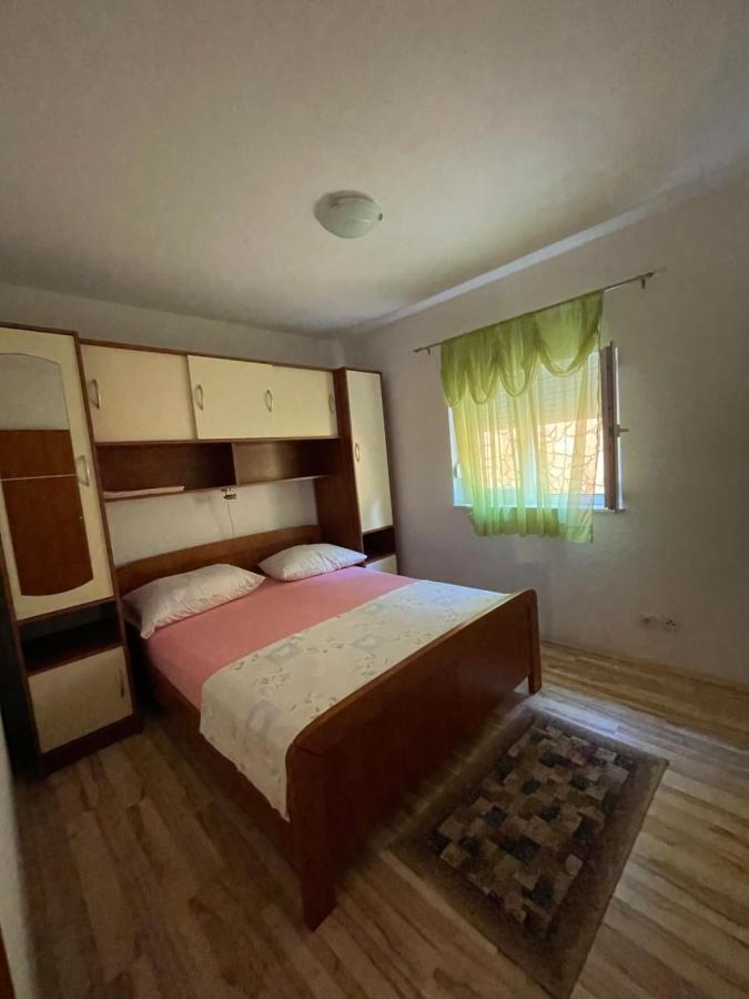 Hotel Apartman Jukic Marina Exterior foto