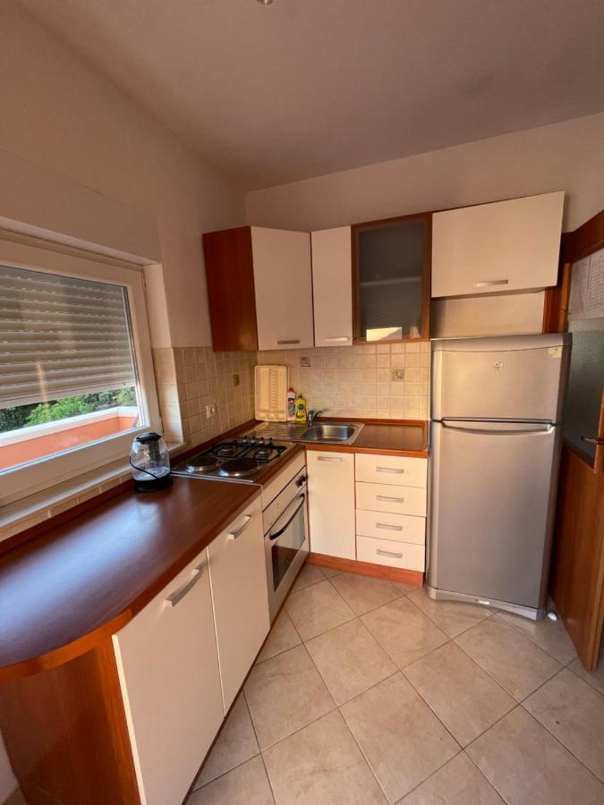 Hotel Apartman Jukic Marina Exterior foto
