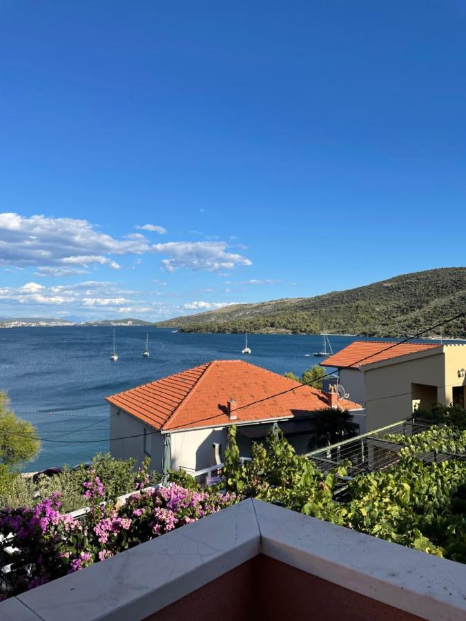Hotel Apartman Jukic Marina Exterior foto