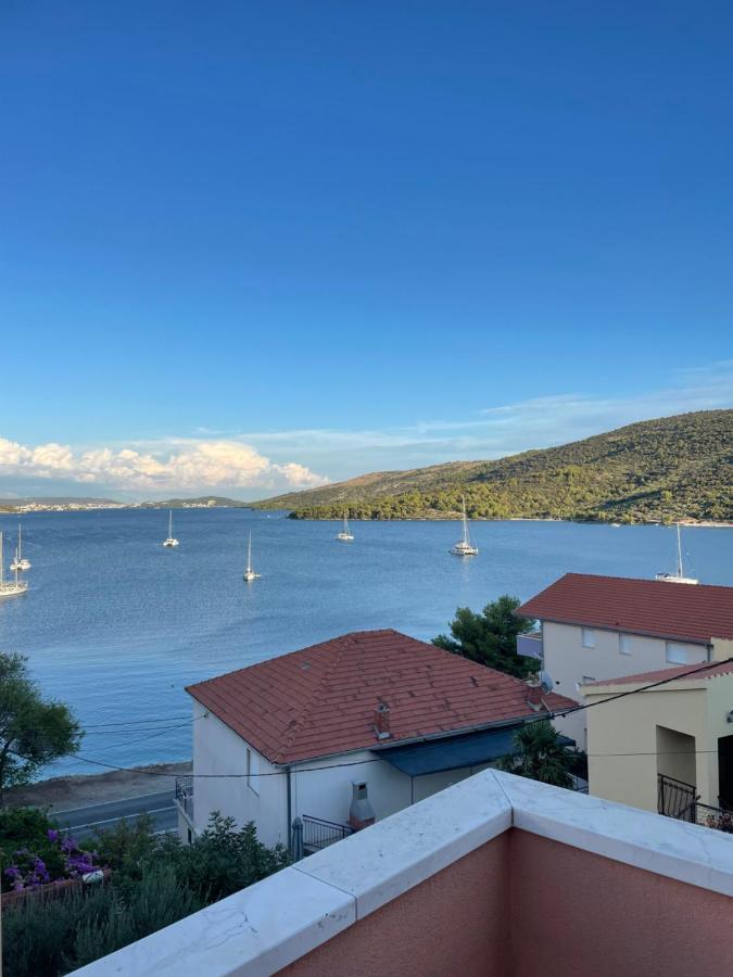 Hotel Apartman Jukic Marina Exterior foto