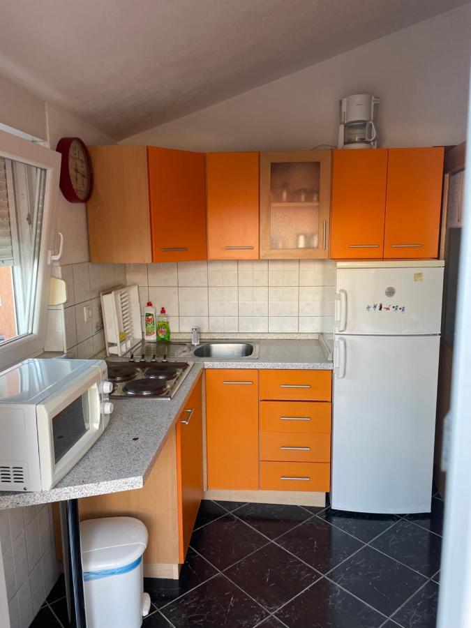 Hotel Apartman Jukic Marina Exterior foto